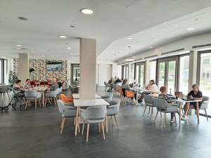 Woonzorgcentrum Parkhof-Rusthuis-Machelen-restaurant.jpeg