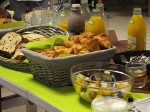Woonzorgcentrum Eyckenborch-Serviceflat-Gooik-WZC - ontbijt.jpeg